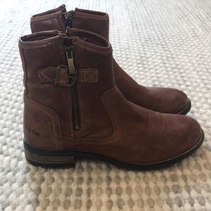 täōs leather ankle boots